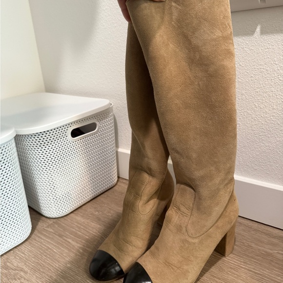 CHANEL Tan and Black Over the Knee Boots - Picture 4 of 4